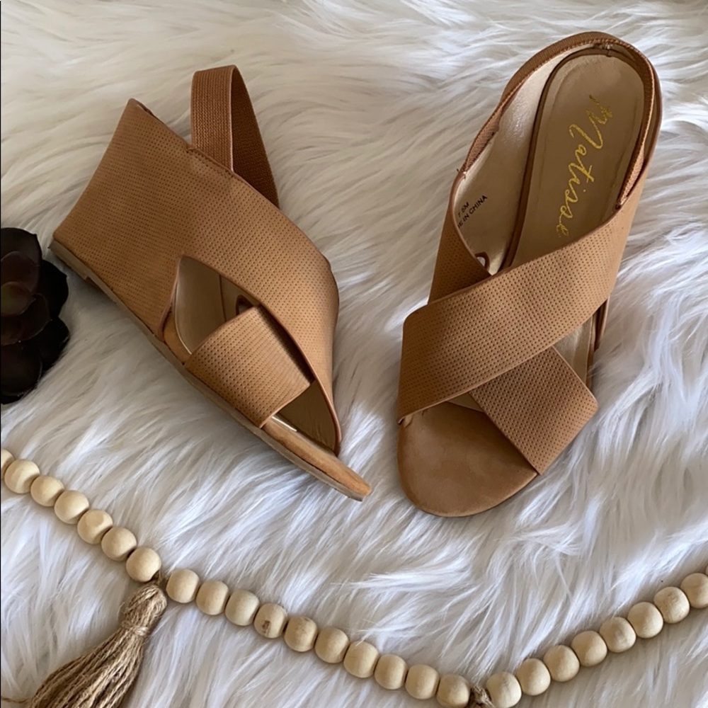 Matisse brown leather slingback wedges